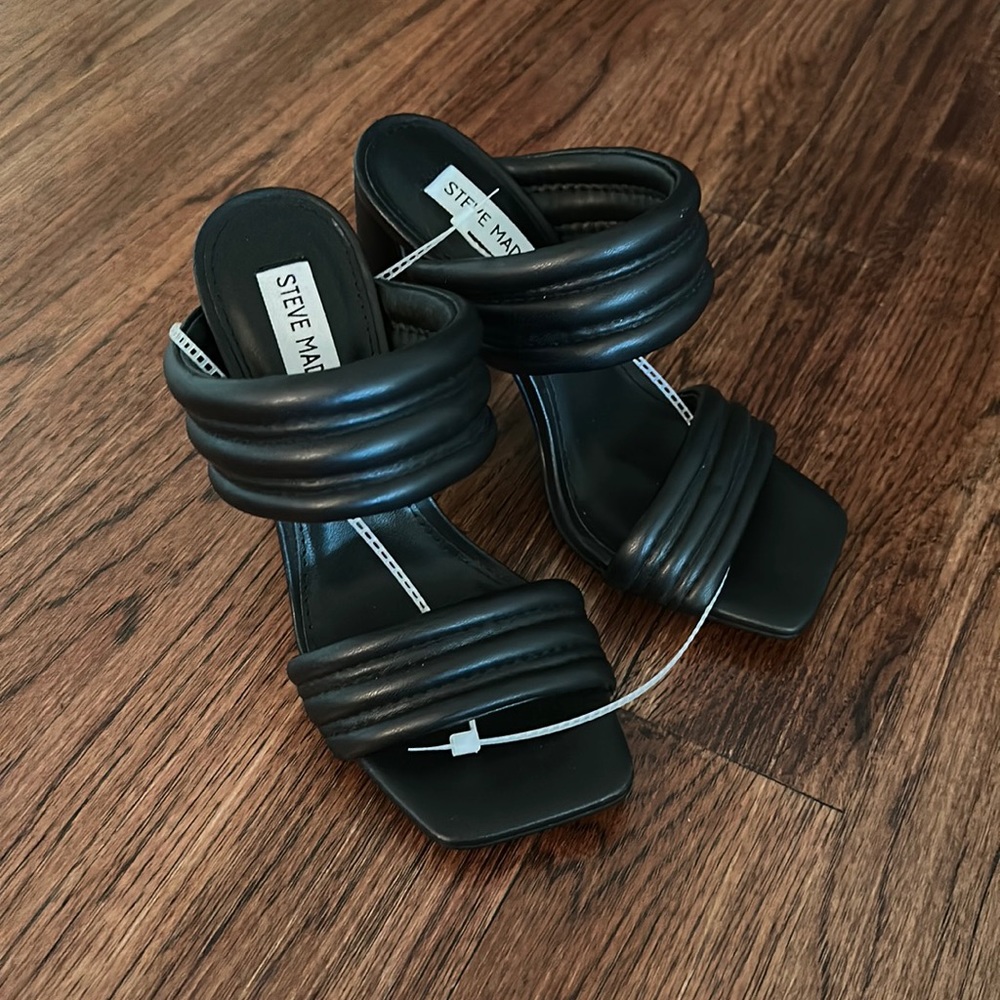 Listing for @minimax88 Steve Madden Tahani Heeled Sandal